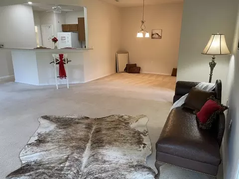 319 Essex Ln, Georgetown, TX 78633