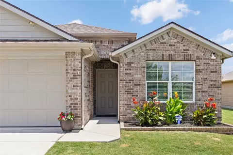 Exterior - 256 Alpha St, Kyle, TX 78640 photo 2 of 5