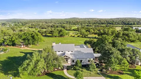 3870 Creek Rd # B, Dripping Springs, TX 78620