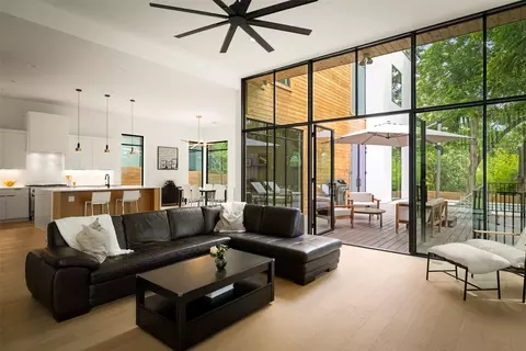 404 Krebs Ln, Austin, TX 78704