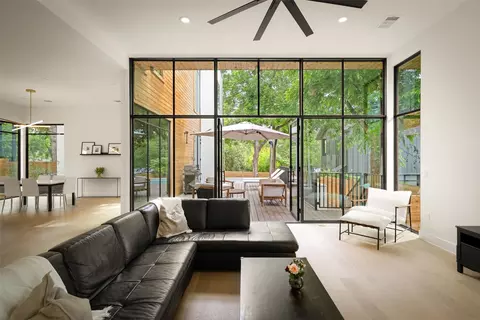 404 Krebs Ln, Austin, TX 78704