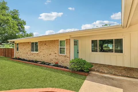 114 Agarita Dr, Burnet, TX 78611
