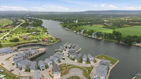 208 Marina Blf, Kingsland, TX 78639