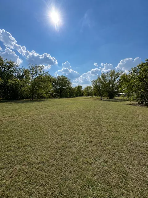 2210 Pecan St, Bastrop, TX 78602