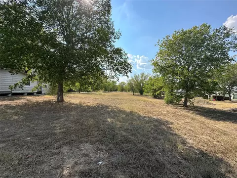 2210 Pecan St, Bastrop, TX 78602