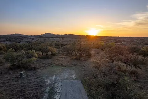 343 Cattle Creek Dr, Johnson City, TX 78636