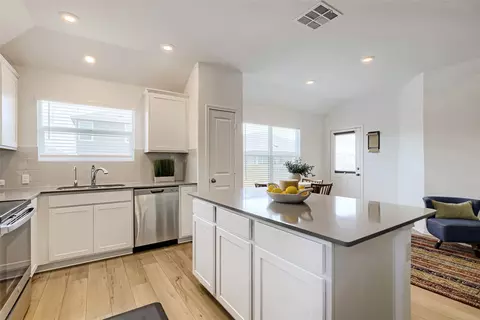 Kitchen - 452 Perfect World Loop, Jarrell, TX 76537 photo 1 of 2