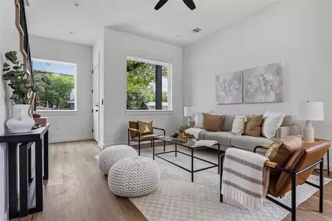 6809 Porter St #1, Austin, TX 78741