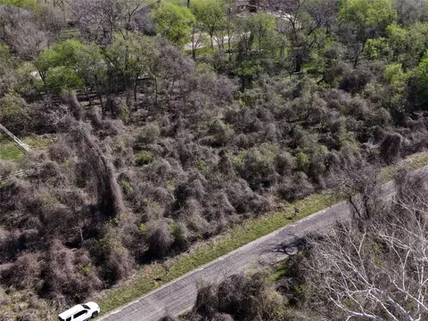 450 Riverside Dr, Bastrop, TX 78602