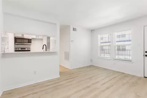 Living - 923 E 41st St #101, Austin, TX 78751 photo 1 of 3