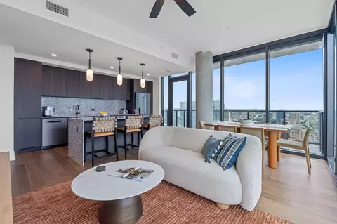 84 East Ave #1904, Austin, TX 78701