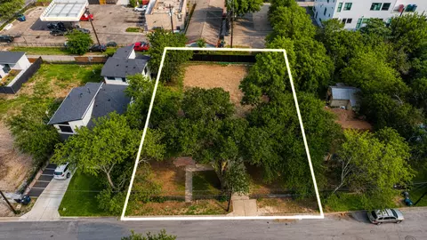 2017 E 8th St, Austin, TX 78702 photo 2