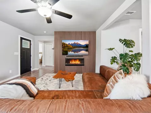Living - 700 9th St, Blanco, TX 78606 photo 4 of 4