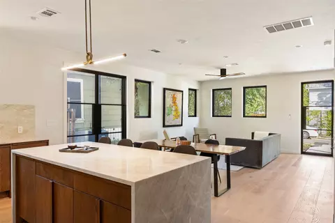 2305 E 21st St #2, Austin, TX 78722