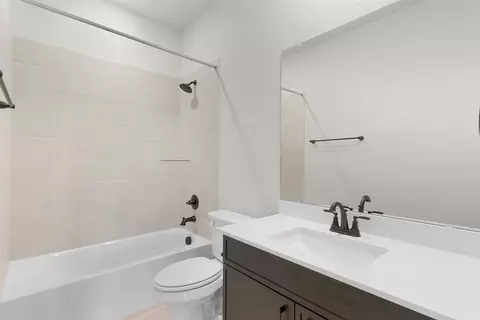 Bath - 208 Blue Vervain Trl, Georgetown, TX 78633 photo 1 of 3