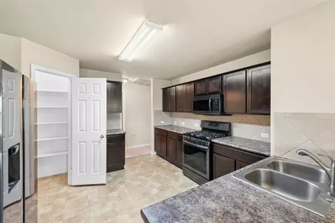 207 Wild Cat Dr, Bastrop, TX 78602 photo 5