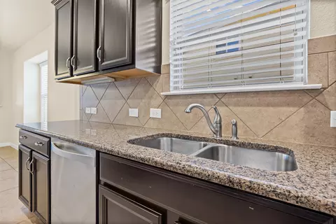 Kitchen - 1113 April Meadows Loop, Georgetown, TX 78626 photo 3 of 3