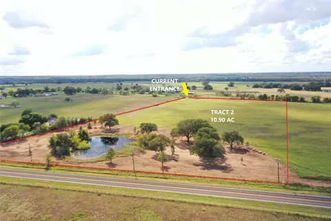 2 Farm To Market Road 713, Lockhart, TX 78644