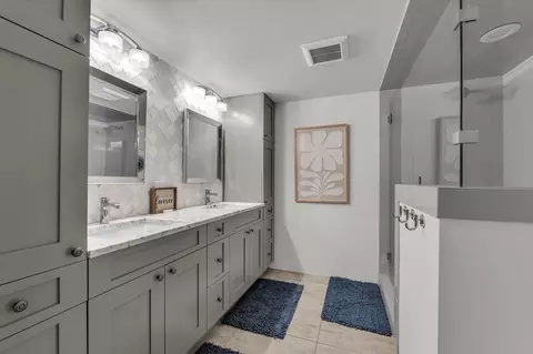 Bath - A510 Herrin Lane, Bertram, TX 78605 photo 5 of 6