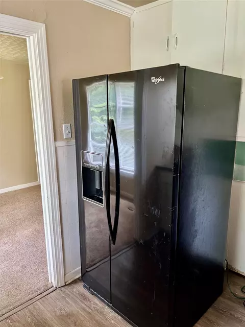 Kitchen - 415 E 7th St, Taylor, TX 76574 photo 2 of 5