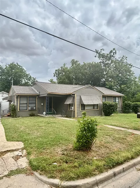 Exterior - 415 E 7th St, Taylor, TX 76574 photo 2 of 7
