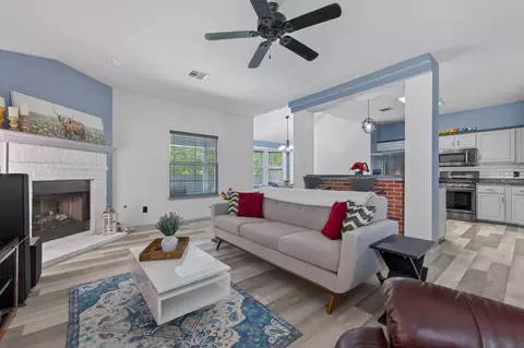 1504 Cora Marie Dr, Pflugerville, TX 78660