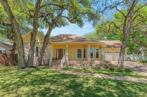 507 Tumlinson Fort Dr, Leander, TX 78641