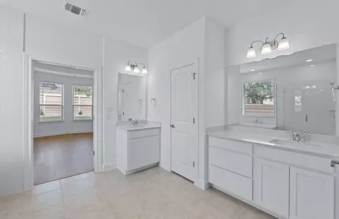 Bath - 2909 Zuni Path, Leander, TX 78641 photo 1 of 4