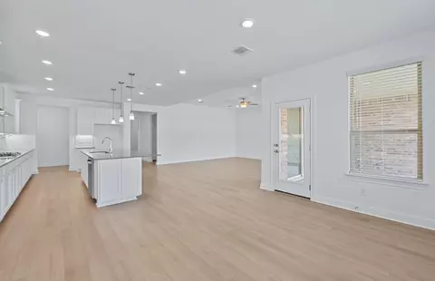 Living - 2909 Zuni Path, Leander, TX 78641 photo 2 of 5