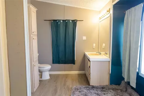 Bath - 103 Cloudberry Ln, Elgin, TX 78621 photo 1 of 4