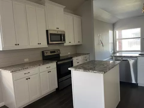 Kitchen - 153 Citation Dr, Jarrell, TX 76537 photo 1 of 1