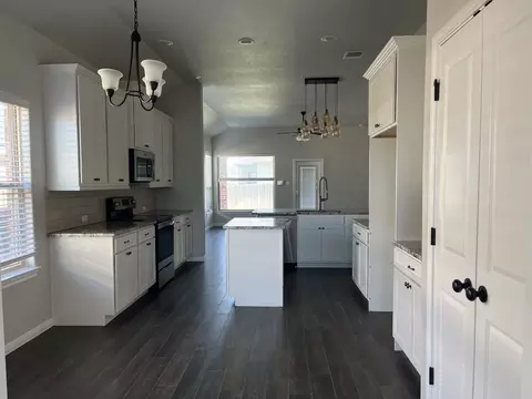 Entry Way - 153 Citation Dr, Jarrell, TX 76537 photo 1 of 1