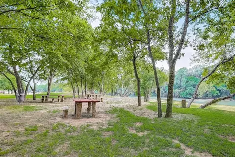 736 E Riverside Dr, Bastrop, TX 78602 photo 25