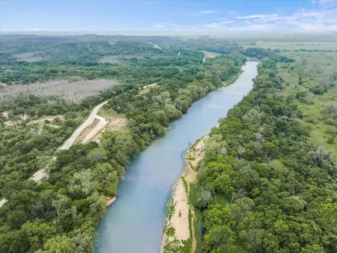 736 E Riverside Dr, Bastrop, TX 78602 photo 34
