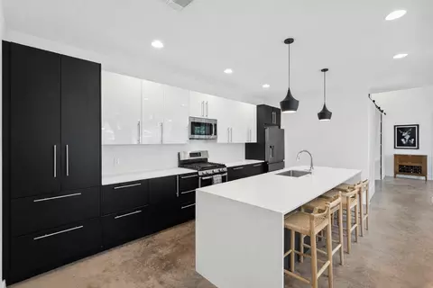 1005 Cardinal Ln #B, Austin, TX 78704