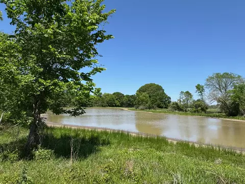 3817 Fm 154 Rd, Muldoon, TX 78949
