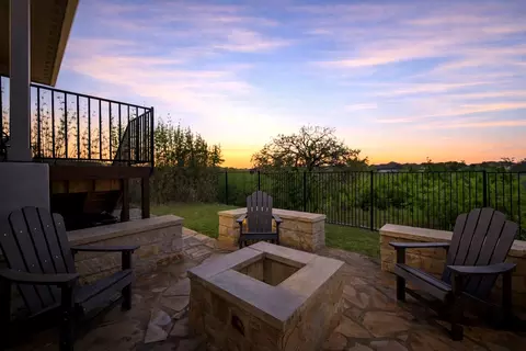 904 View Dr, Georgetown, TX 78628