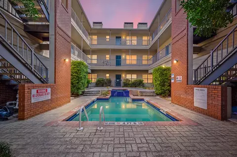 106 E 30th St #308, Austin, TX 78705