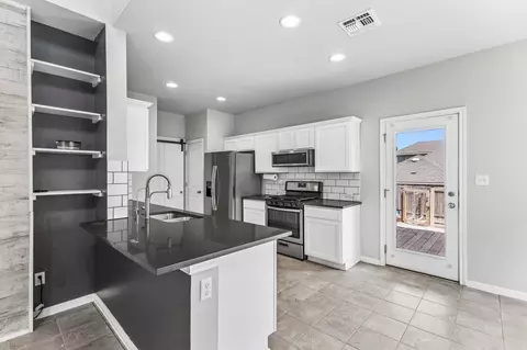 Kitchen - 689 Nautical Loop, Kyle, TX 78640 photo 2 of 5