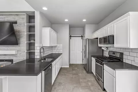 Kitchen - 689 Nautical Loop, Kyle, TX 78640 photo 1 of 5