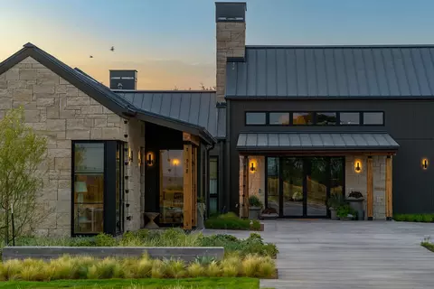 518 Interlaken St, Fredericksburg, TX 78624