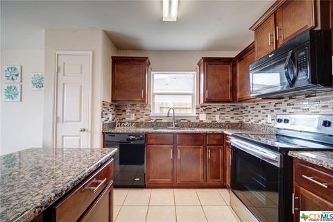 121 J E Brown Ln, Jarrell, TX 76537 photo 4