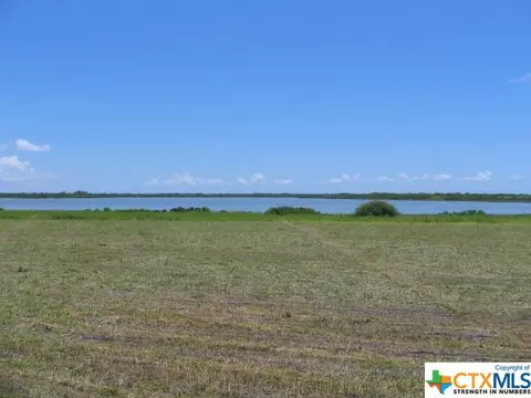 30 Bay Point Dr, Port Lavaca, TX 77979