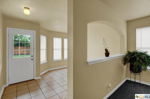 200 Sunshadow Dr, Lockhart, TX 78644 photo 9