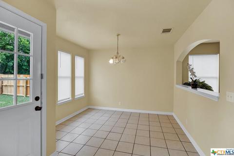 200 Sunshadow Dr, Lockhart, TX 78644 photo 10