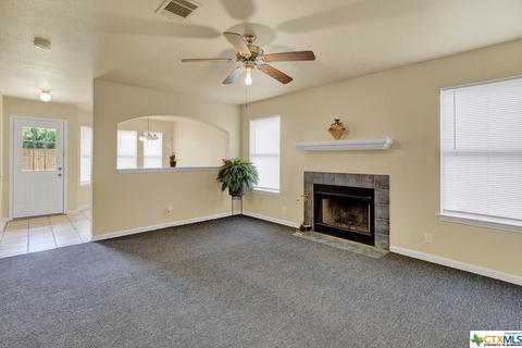 200 Sunshadow Dr, Lockhart, TX 78644 photo 7
