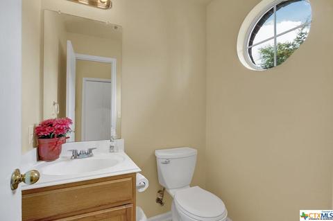200 Sunshadow Dr, Lockhart, TX 78644 photo 8