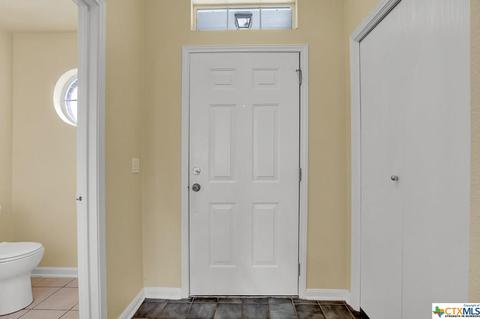 200 Sunshadow Dr, Lockhart, TX 78644 photo 4