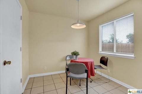 200 Sunshadow Dr, Lockhart, TX 78644 photo 16