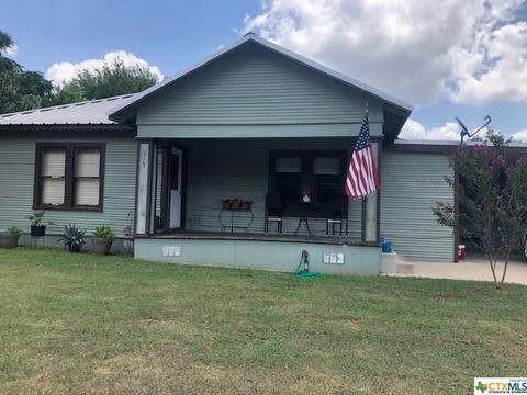 915 S Laurel Ave, Luling, TX 78648 photo 2